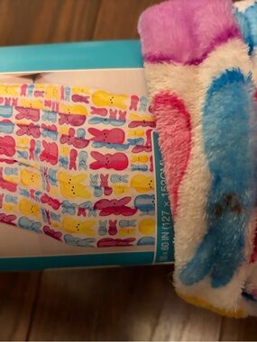 Plush peeps Bunny Print Fuzzy Blanket - Pastel Multicolor